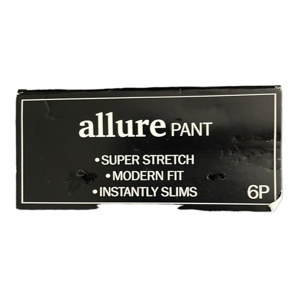 ♥️Alfred Dunner♥️Navy Blue Super Stretch Modern Fit-pull on-Pants size 6p. - Picture 5 of 6